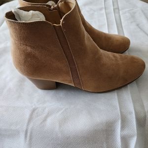 Qupid Women's Suede Bootie Cowboy Western Camel Size 7.5.   A-1